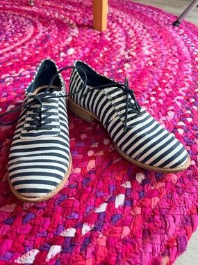 GAP Navy and White Striped Lace-Up Flats